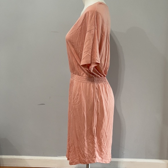 H&M • Pink V-neck Jersey Dress - Picture 4 of 9